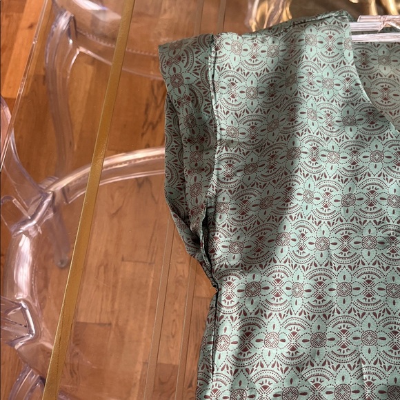 Forever 21 Green and Black Patterned Blouse - Picture 5 of 8